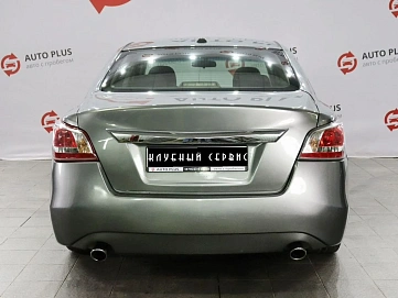 Nissan Altima, 2015г, передний привод, вариатор