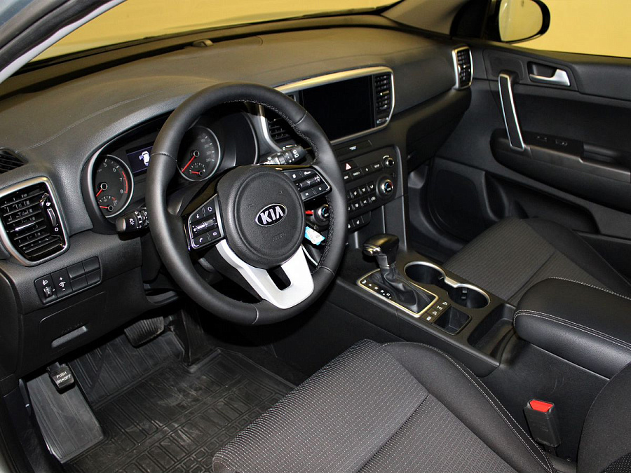 Kia , 2020г., передний привод, автомат