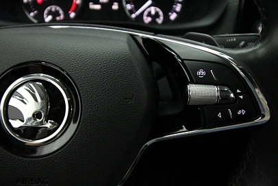 Skoda Octavia, 2021г, передний привод, автомат