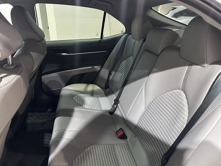 Toyota Camry, 2020г., передний привод, автомат