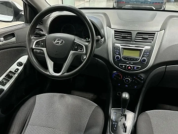 Hyundai Solaris, 2012г, передний привод, автомат