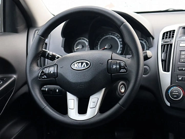 Kia Ceed, 2011г, передний привод, автомат