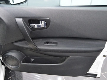 Nissan Qashqai, 2011г, передний привод, механика