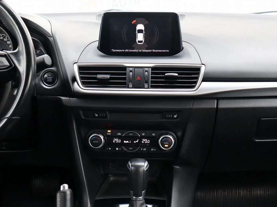 Mazda 3, 2017г., передний привод, автомат