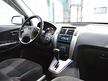 Hyundai Tucson, 2007г, передний привод, автомат