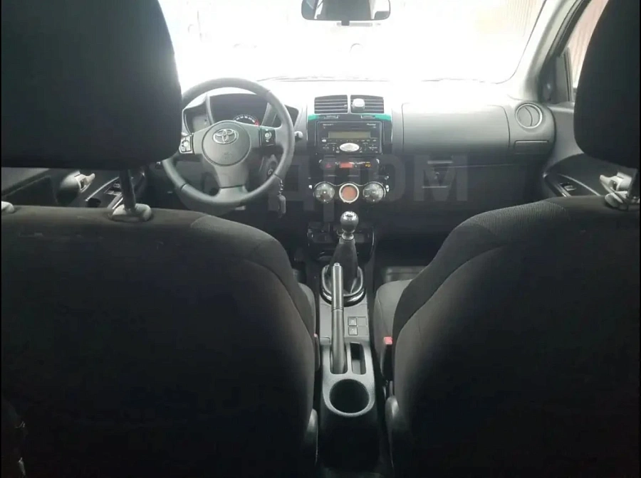 Toyota Urban Cruiser, 2009г., полный привод, механика