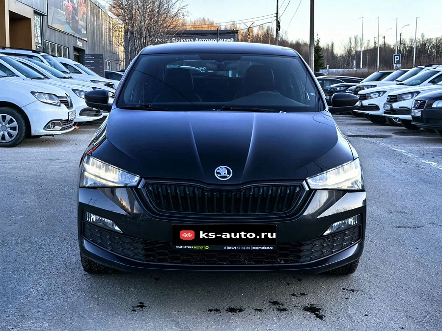 Skoda Rapid, 2022г., передний привод, робот