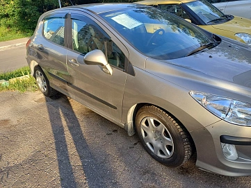 Peugeot 308, 2010г, передний привод, механика