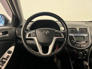Hyundai Solaris, 2012г, передний привод, автомат