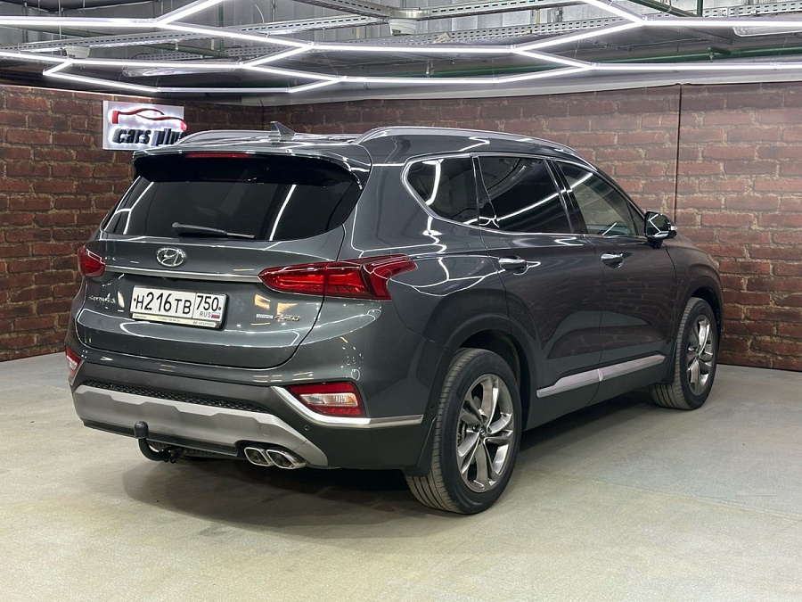 Hyundai Santa Fe, 2018г., полный привод, автомат