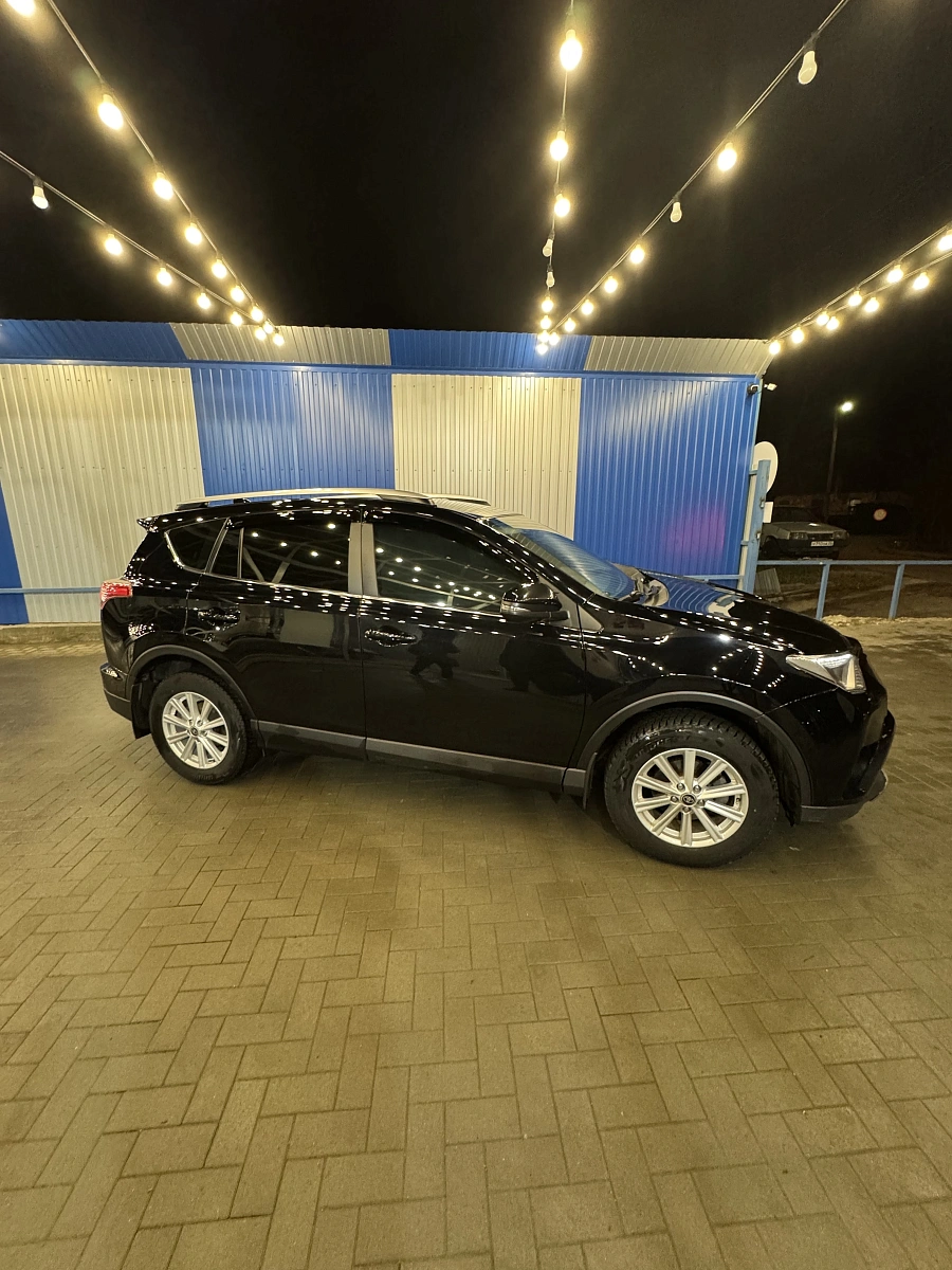 Toyota RAV4, 2018г., полный привод, автомат
