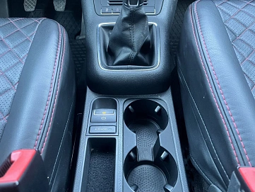 Volkswagen Tiguan, 2011г., передний привод, механика