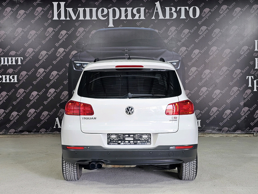 Volkswagen Tiguan, 2013г., передний привод, робот