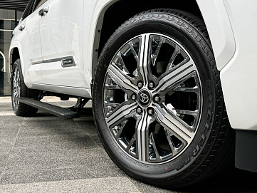 Toyota Sequoia, 2025г, полный привод, автомат