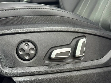 Audi , 2025г., полный привод, робот