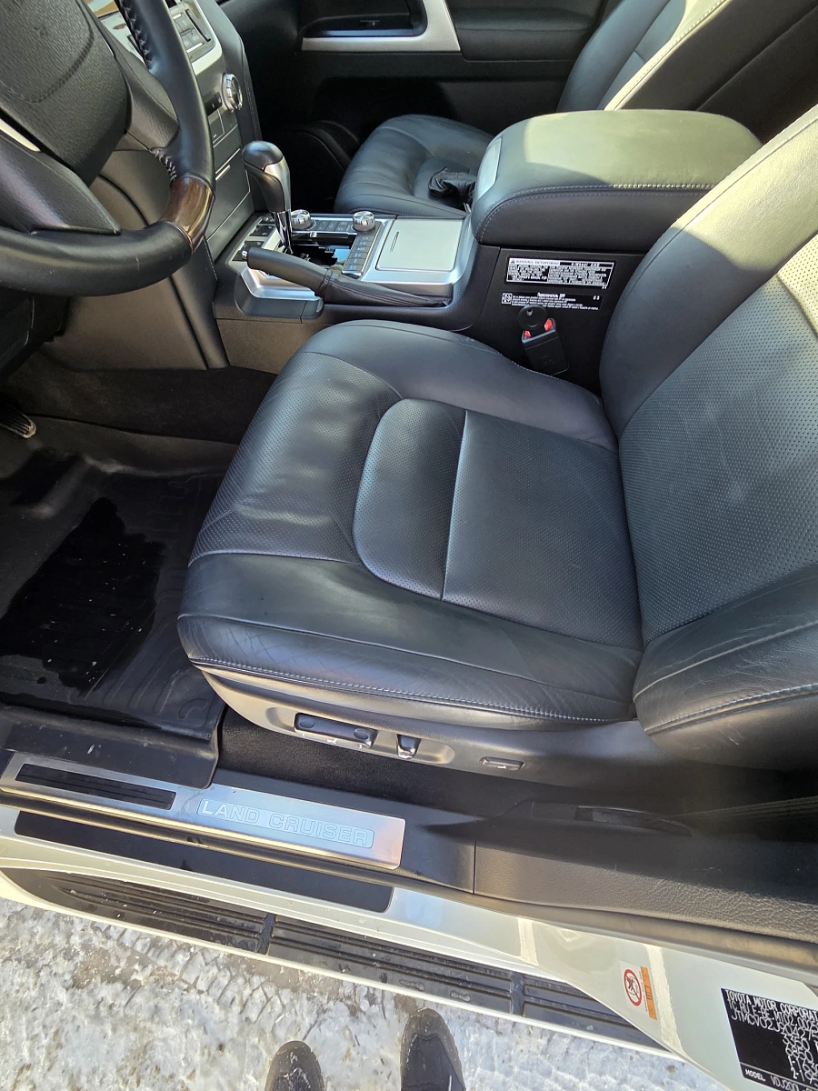 Toyota Land Cruiser, 2019г., полный привод, автомат