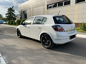 Opel Astra, 2012г., передний привод, механика