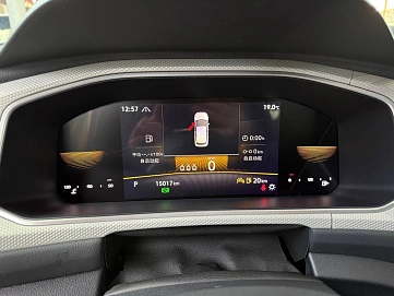 Volkswagen T-Roc, 2023г, передний привод, робот