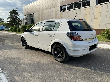 Opel Astra, 2012г, передний привод, механика