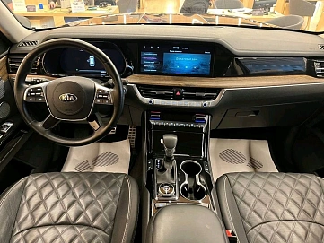 Kia , 2021г., полный привод, автомат