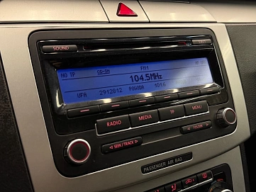 Volkswagen Passat, 2010г, передний привод, робот