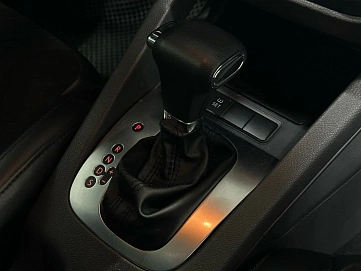 Volkswagen Golf, 2008г, передний привод, робот