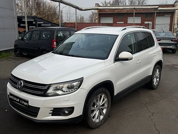 Volkswagen Tiguan, 2011г, полный привод, автомат