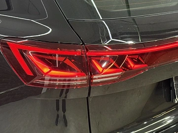 Volkswagen Touareg, 2025г, полный привод, автомат