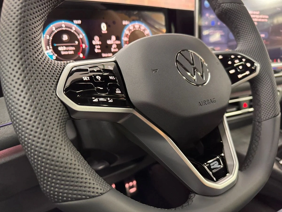 Volkswagen Tiguan, 2025г., полный привод, робот