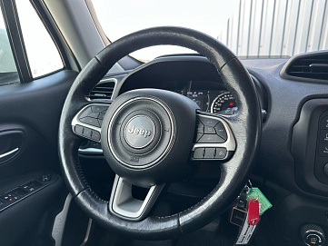 Jeep Renegade, 2018г, передний привод, робот