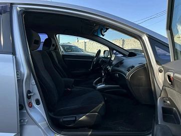 Honda Civic, 2010г, передний привод, автомат