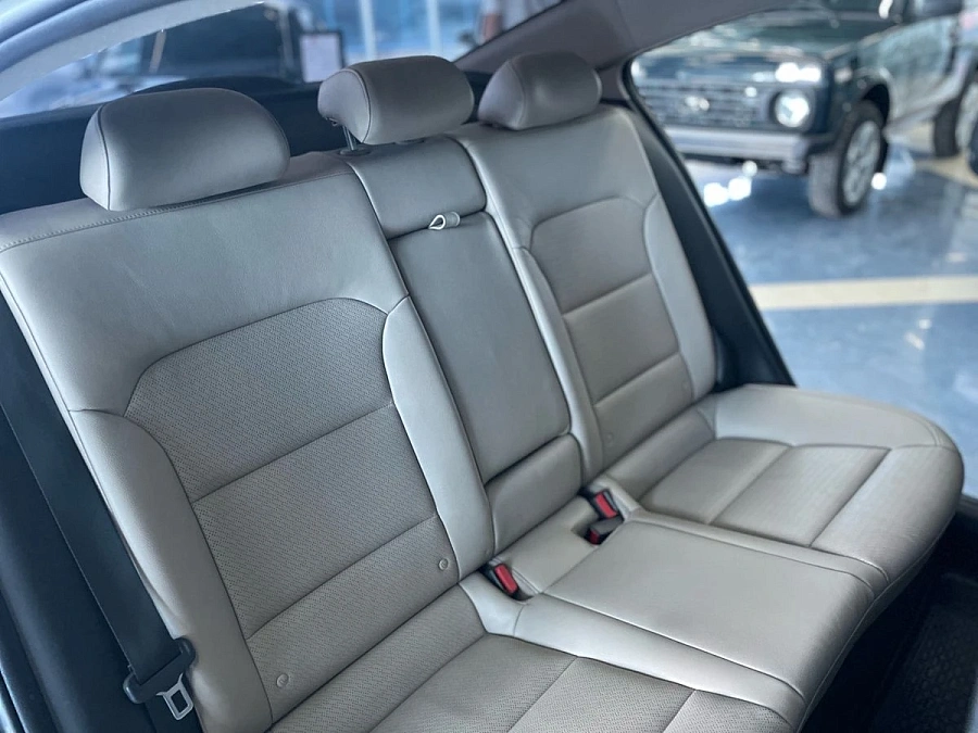 Hyundai Elantra, 2018г., передний привод, автомат