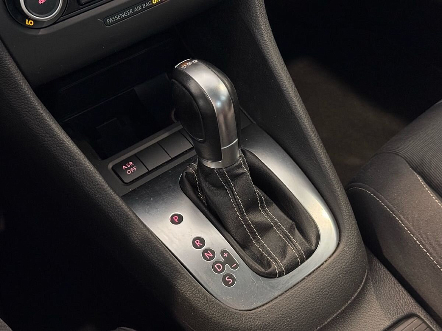 Volkswagen , 2012г., передний привод, автомат