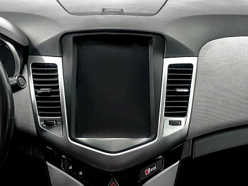 Chevrolet Cruze, 2011г., передний привод, механика
