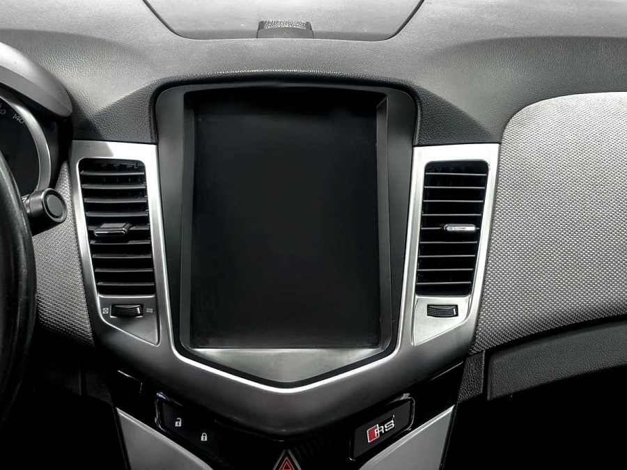 Chevrolet Cruze, 2011г., передний привод, механика