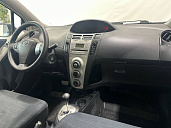Toyota Yaris, 2007г., передний привод, робот