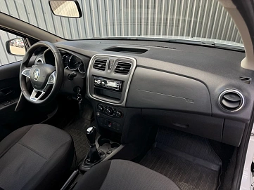 Renault Logan, 2019г, передний привод, автомат