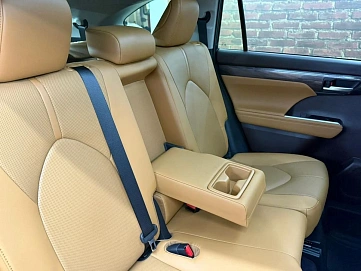 Toyota Highlander, 2025г, полный привод, автомат