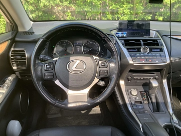 Lexus NX, 2015г, полный привод, вариатор