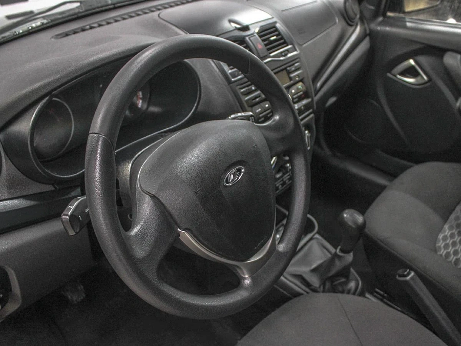 Lada (ВАЗ) Granta, 2023г., передний привод, механика