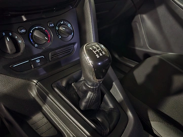 Ford Focus, 2012г, передний привод, механика