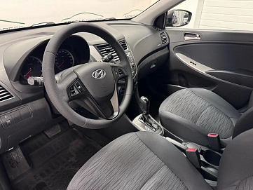 Hyundai Solaris, 2014г, передний привод, автомат