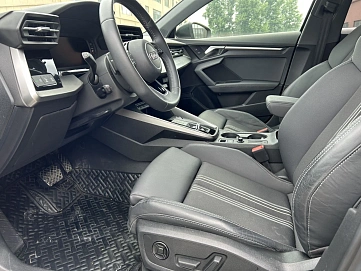 Audi A3, 2021г, передний привод, автомат