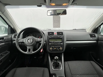 Volkswagen Jetta, 2009г, передний привод, механика