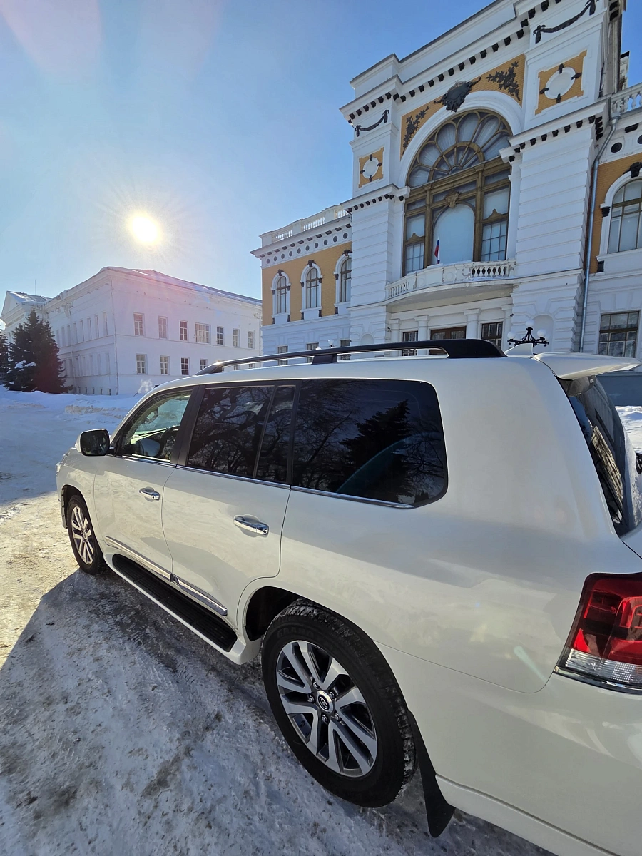 Toyota Land Cruiser, 2019г., полный привод, автомат