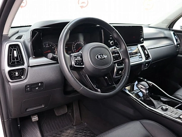 Kia Sorento, 2021г, полный привод, автомат