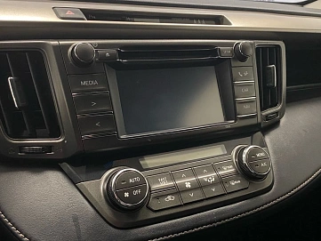 Toyota RAV4, 2014г, передний привод, механика