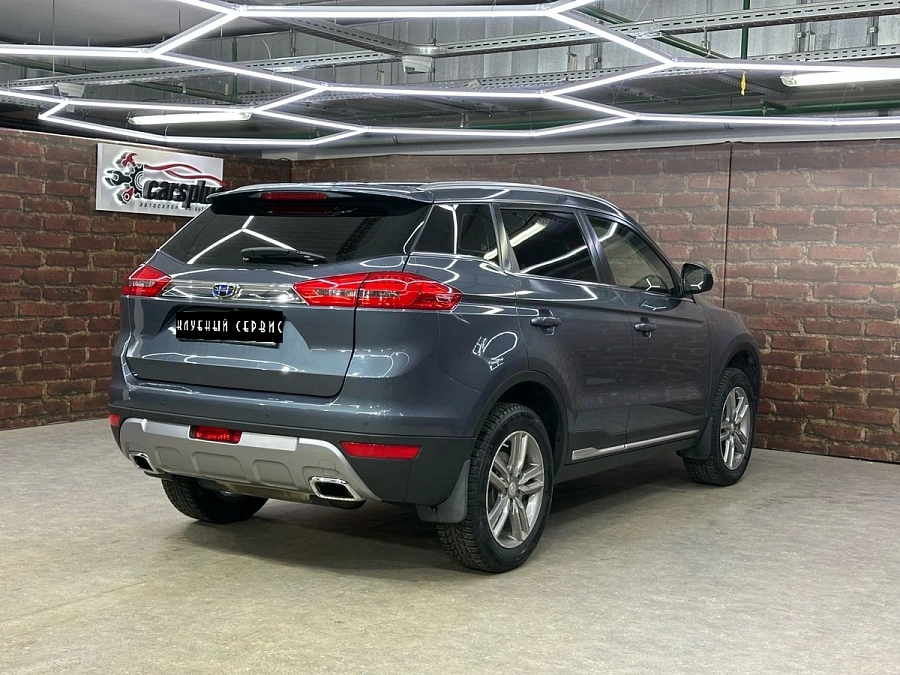 Geely Atlas, 2018г., передний привод, автомат