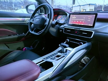 Geely Coolray, 2023г, передний привод, робот