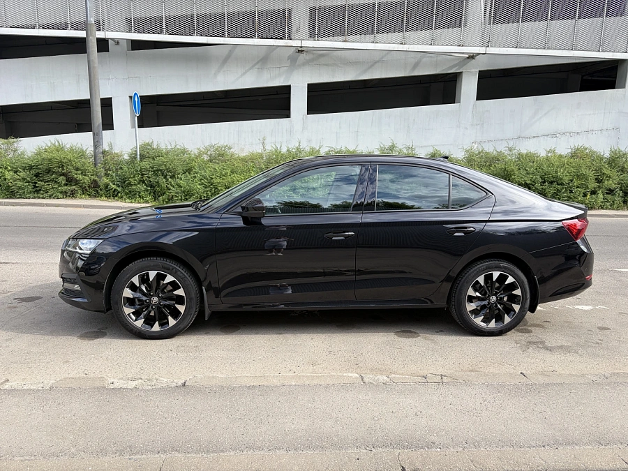 Skoda Octavia, 2021г., передний привод, автомат